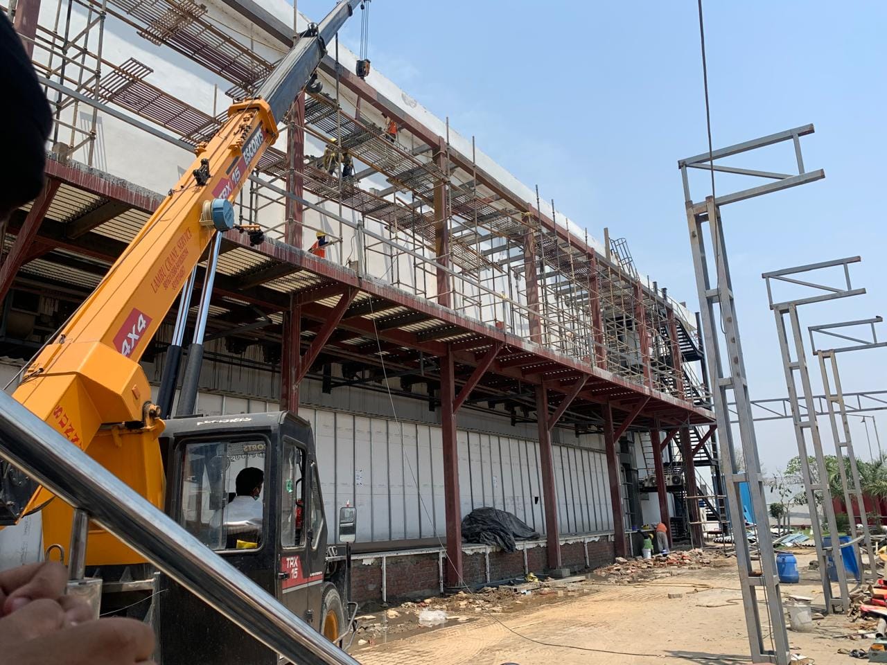 Open Steel Truss Roof Frame Erection